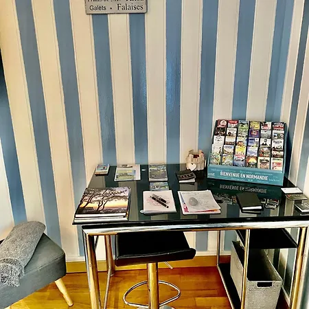 Centre Ville, 50m * Étretat